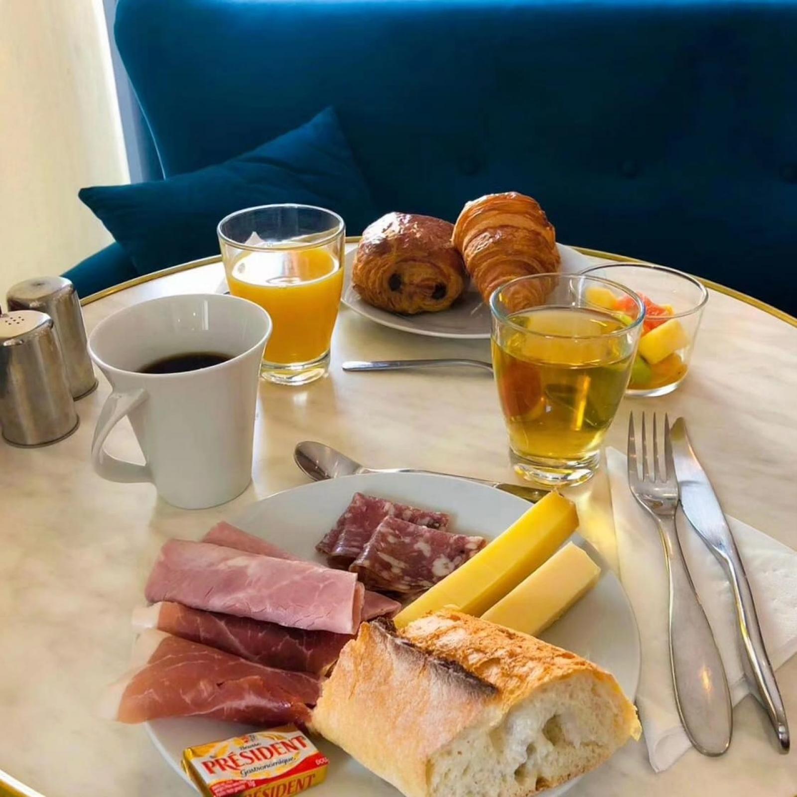 1a704b9226ab5d1759056069eaac841e491c4118-210385-1600-766-landscape